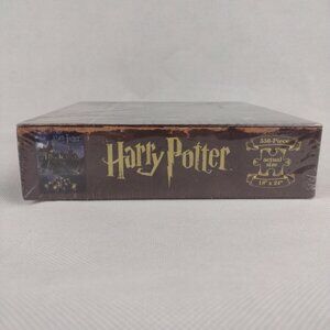 World of Harry Potter Collectors 550 Piece Puzzle 18" x 24" Hogwarts, Magical